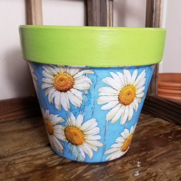 Hand Painted Green Trim 6" Flower Pot with Decoupaged Daisies on Blue Background - Picture 1 of 7